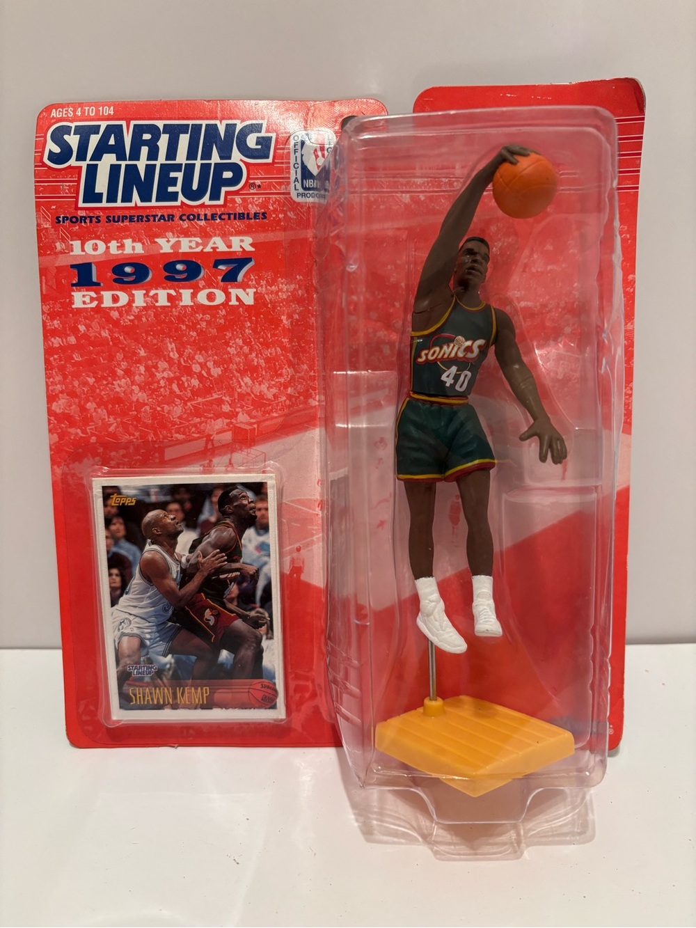 Starting Lineup Shawn Kemp NBA 10th Year 1997 Action Figure w/ Card & Stand NEW